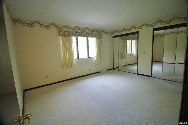 3715 35TH Street 4, Moline, IL 61265