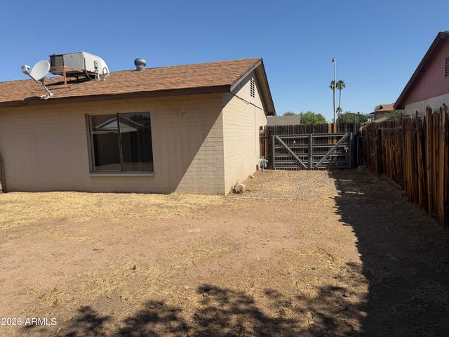 7013 W COLTER Street, Glendale, AZ 85303