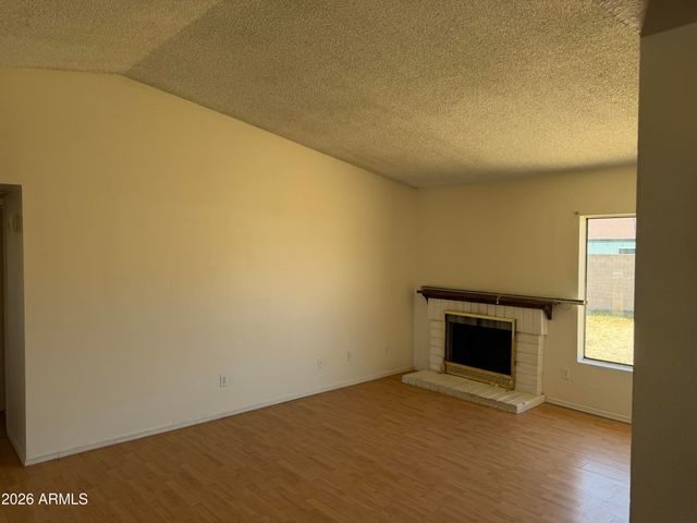 7013 W COLTER Street, Glendale, AZ 85303