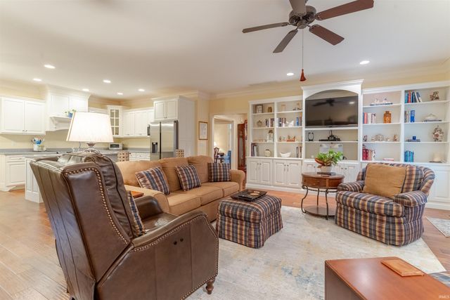 1517 Glen Eden Lane, Evansville, IN 47715