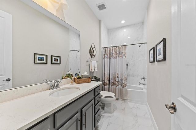 271 SAINT LUCIA DRIVE 202, Bradenton, FL 34209