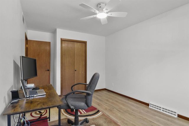 14 Weeping Birch Circle, Madison, WI 53704