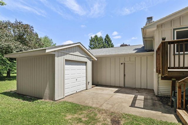 14 Weeping Birch Circle, Madison, WI 53704
