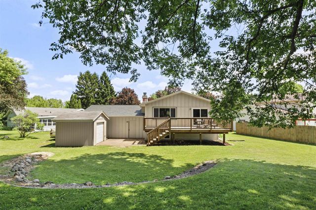 14 Weeping Birch Circle, Madison, WI 53704