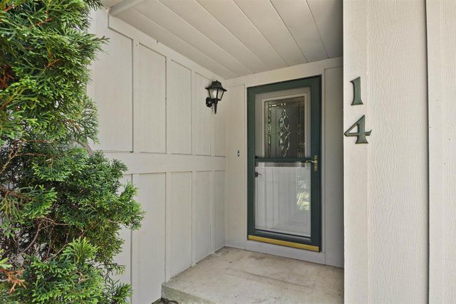 14 Weeping Birch Circle, Madison, WI 53704