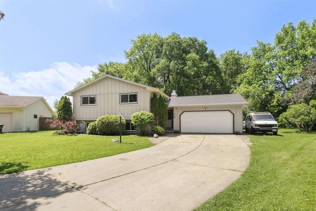 14 Weeping Birch Circle, Madison, WI 53704