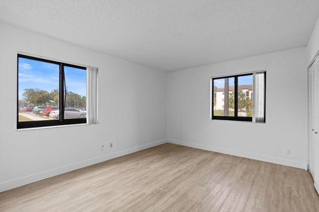 3710 N Pine Island Road 114, Sunrise, FL 33351