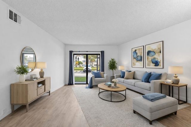 3710 N Pine Island Road 114, Sunrise, FL 33351