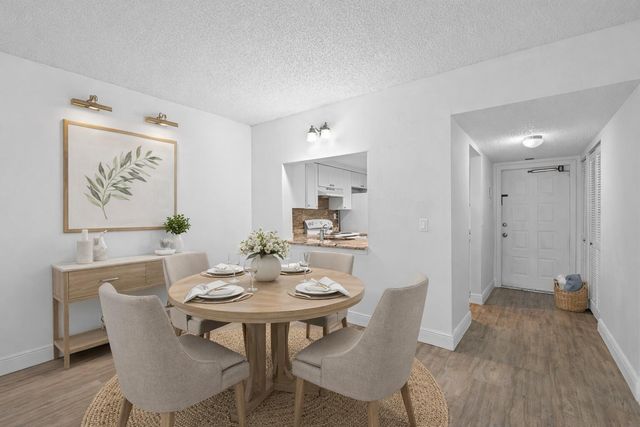 3710 N Pine Island Road 114, Sunrise, FL 33351