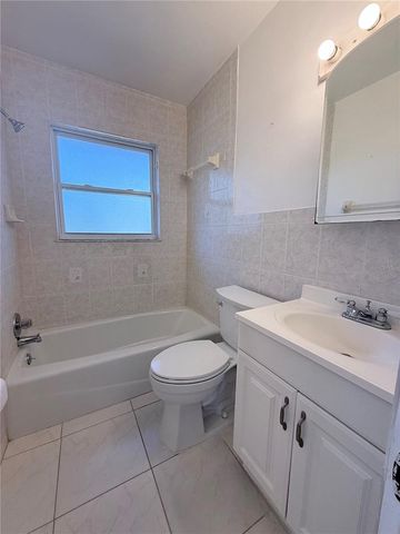 859 72ND AVENUE N, St Petersburg, FL 33702