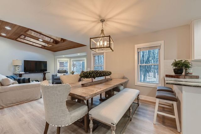 18215 19th Avenue N, Plymouth, MN 55447