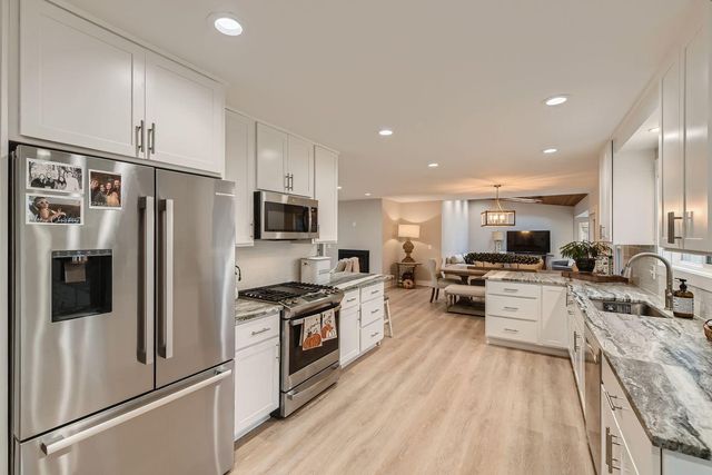 18215 19th Avenue N, Plymouth, MN 55447