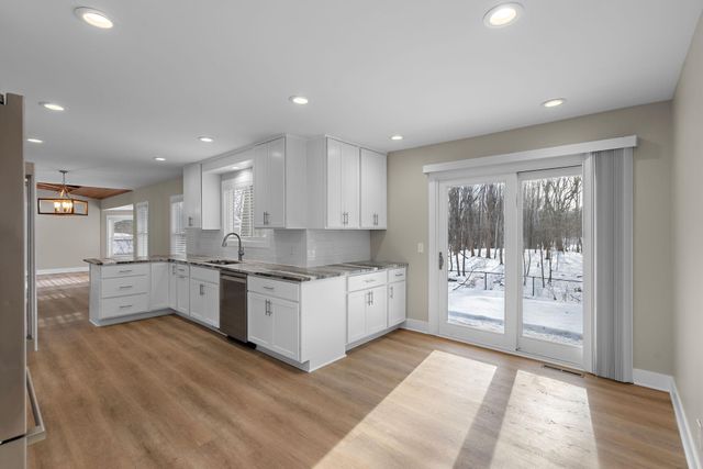 18215 19th Avenue N, Plymouth, MN 55447