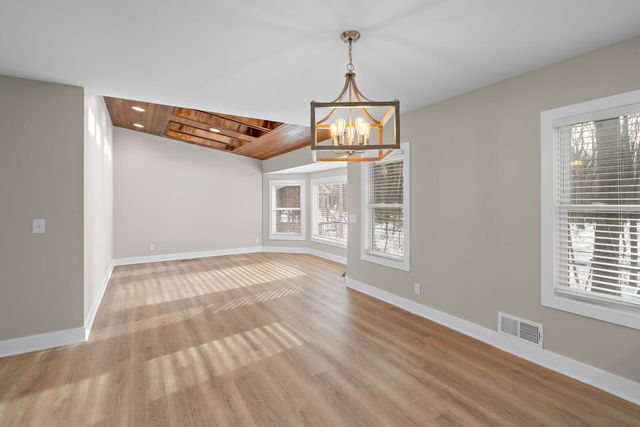 18215 19th Avenue N, Plymouth, MN 55447