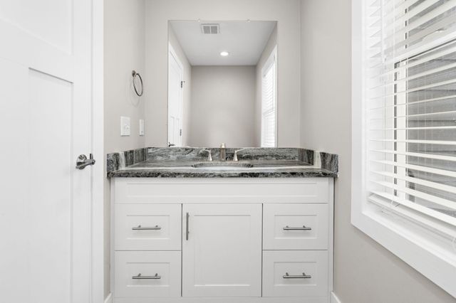 18215 19th Avenue N, Plymouth, MN 55447