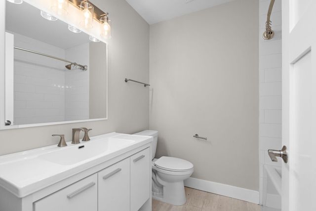 18215 19th Avenue N, Plymouth, MN 55447