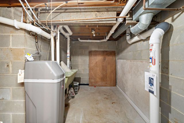 18215 19th Avenue N, Plymouth, MN 55447