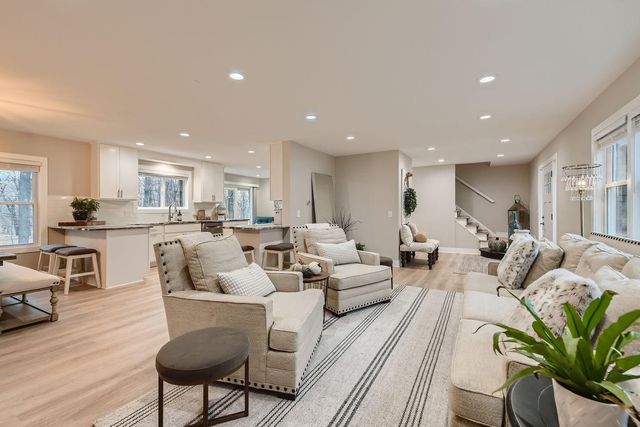 18215 19th Avenue N, Plymouth, MN 55447