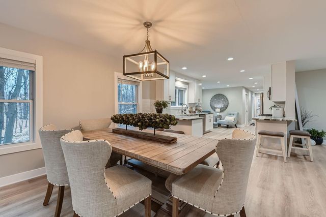 18215 19th Avenue N, Plymouth, MN 55447