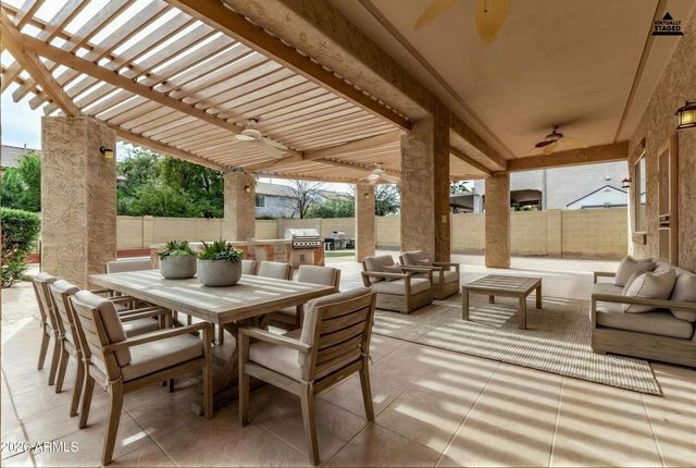 18115 W DIANA Avenue, Waddell, AZ 85355