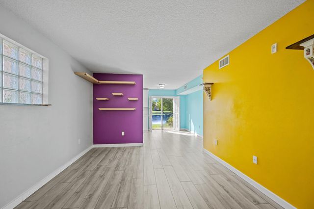 3486 Briar Bay Boulevard 101, West Palm Beach, FL 33411