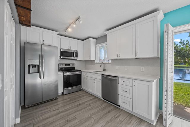 3486 Briar Bay Boulevard 101, West Palm Beach, FL 33411