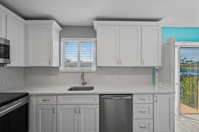 3486 Briar Bay Boulevard 101, West Palm Beach, FL 33411