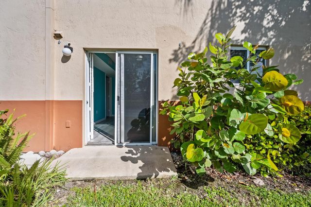 3486 Briar Bay Boulevard 101, West Palm Beach, FL 33411