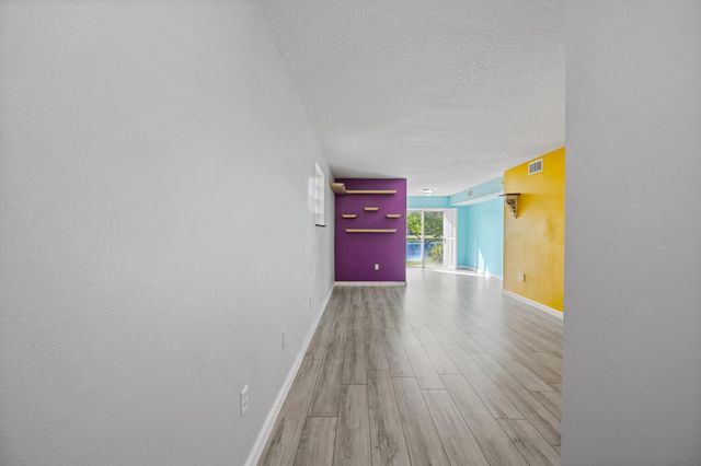 3486 Briar Bay Boulevard 101, West Palm Beach, FL 33411