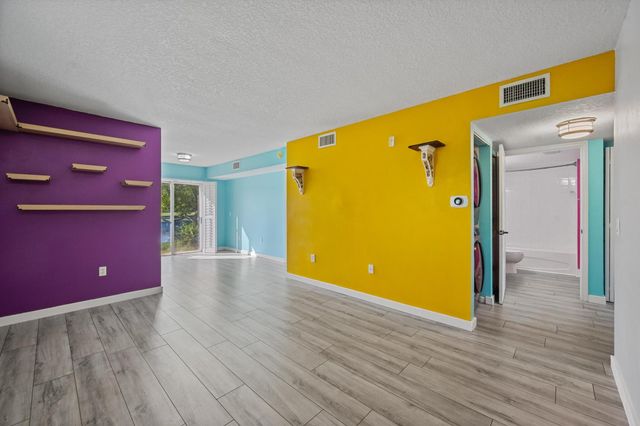 3486 Briar Bay Boulevard 101, West Palm Beach, FL 33411