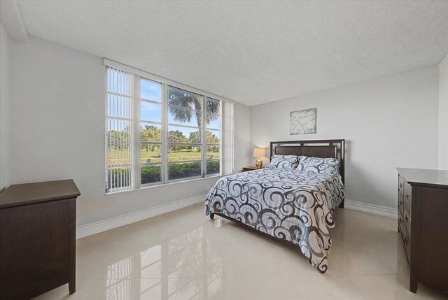 2701 S Palm Aire Drive 103, Pompano Beach, FL 33069