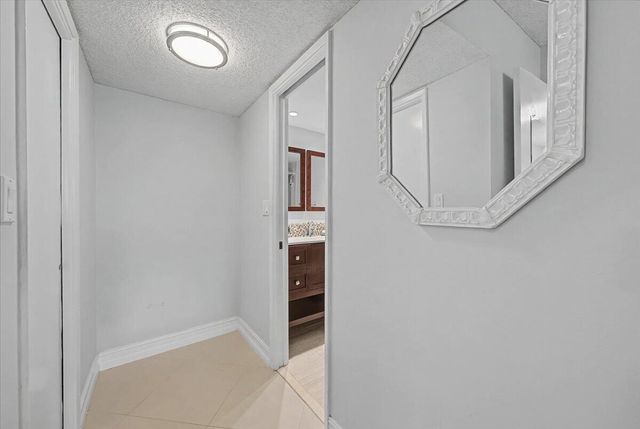 2701 S Palm Aire Drive 103, Pompano Beach, FL 33069