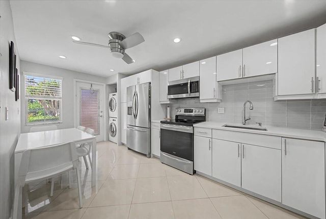 2701 S Palm Aire Drive 103, Pompano Beach, FL 33069