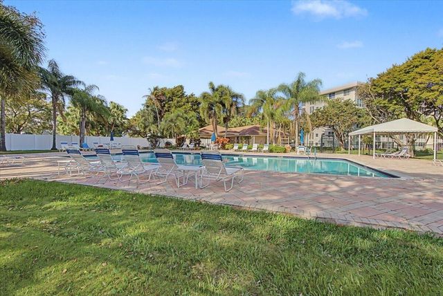 2701 S Palm Aire Drive 103, Pompano Beach, FL 33069
