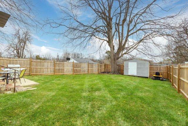 1899 Cherry St, Columbia, TN 38401