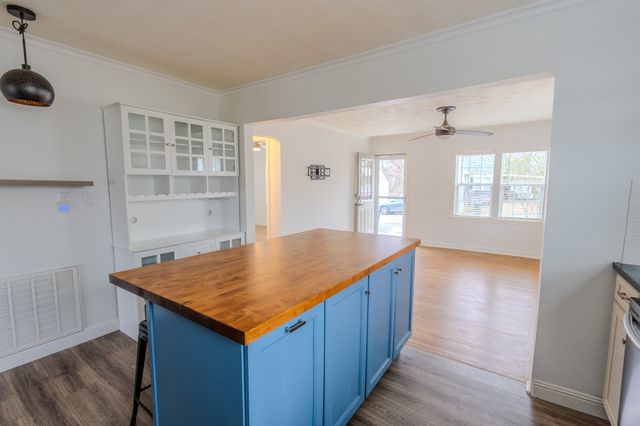 1899 Cherry St, Columbia, TN 38401