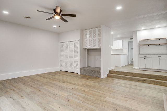 422 W Wilson Street, Cleburne, TX 76033