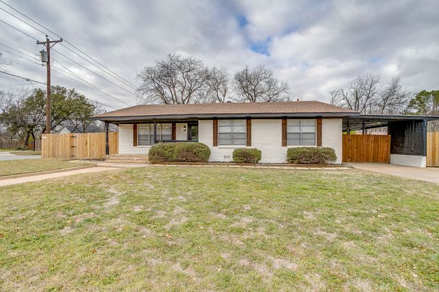 422 W Wilson Street, Cleburne, TX 76033