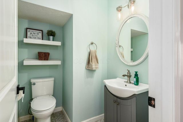 326 Silver Maple Drive, Blacklick, OH 43004