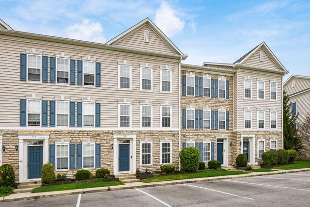 326 Silver Maple Drive, Blacklick, OH 43004