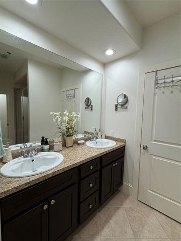 2208 Post Office Street 105, Galveston, TX 77550