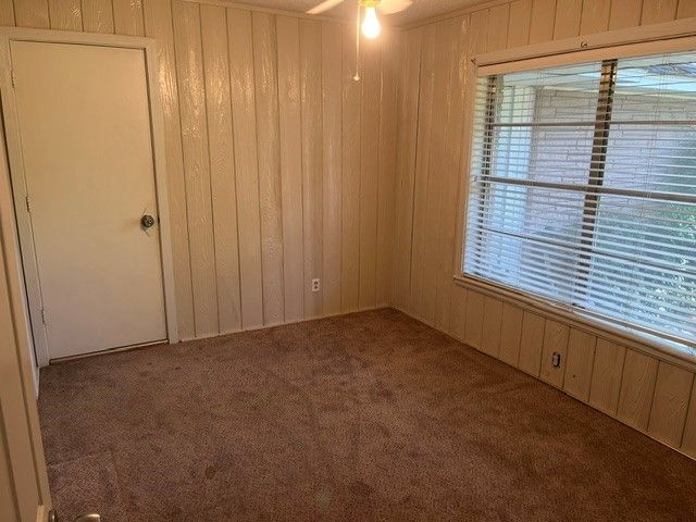 406 S Main Street, Euless, TX 76040