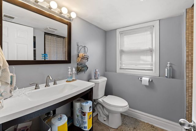 6140 W 99th Street, Oak Lawn, IL 60453