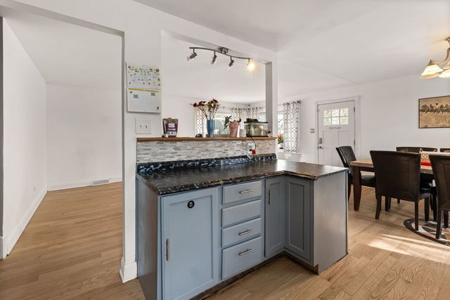 6140 W 99th Street, Oak Lawn, IL 60453