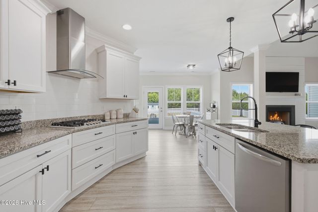 161 Moyock Landing Drive, Moyock, NC 27958