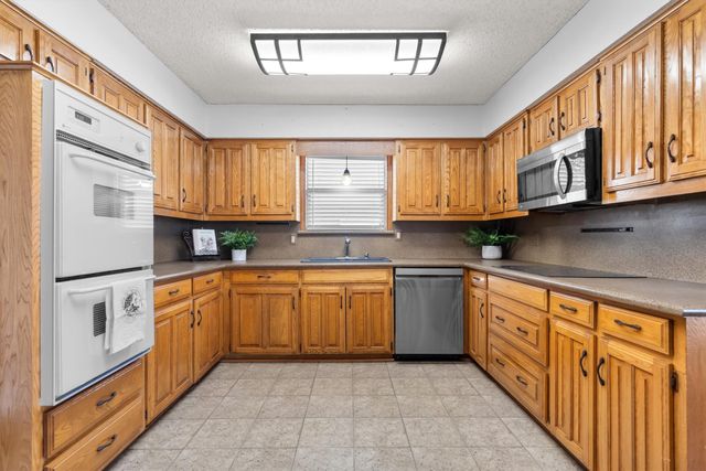 2315 Stone Glen Lane, Carrollton, TX 75007