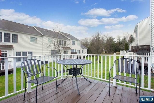 47 Mulberry Court, Paramus, NJ 07652