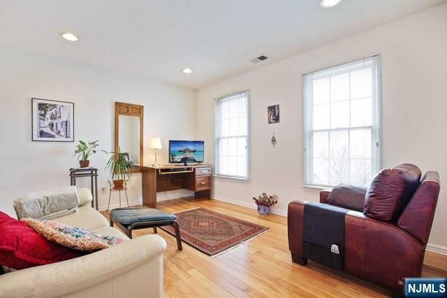 47 Mulberry Court, Paramus, NJ 07652