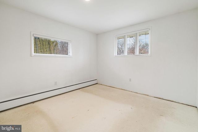 1090 ROZEL AVE, Southampton, PA 18966