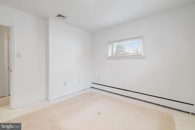 1090 ROZEL AVE, Southampton, PA 18966